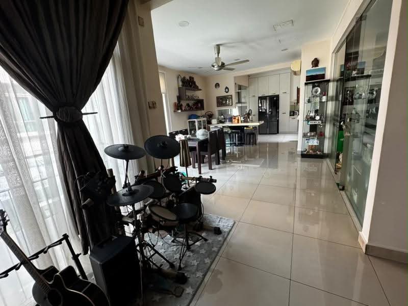 Rumah Kluster untuk Dijual di Taman Sutera Utama (Skudai) - Mikki Yeo - Living Room - PropertyGuru.com.my