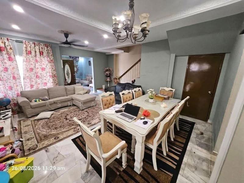 Rumah Berkembar untuk Dijual di Bandar Tasik Puteri (Rawang) - Ashraff Daniel - Living Room - PropertyGuru.com.my