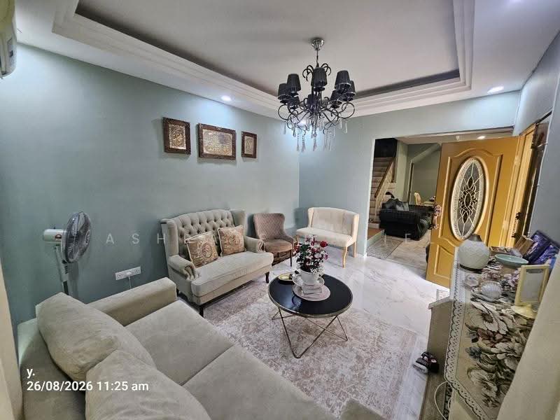 Rumah Berkembar untuk Dijual di Bandar Tasik Puteri (Rawang) - Ashraff Daniel - Living Room - PropertyGuru.com.my