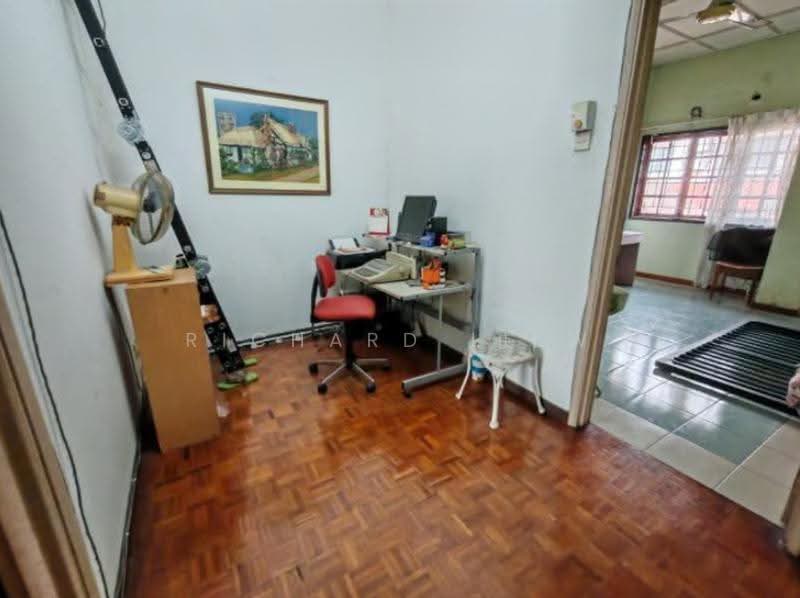 2-storey Terraced House for Sale in Taman Sea (Petaling Jaya) - Richard Liew - Study - PropertyGuru.com.my