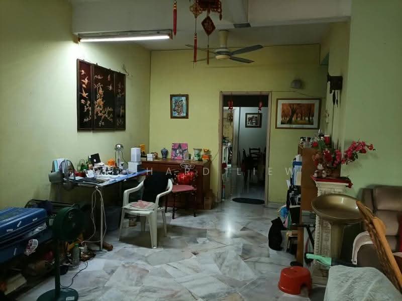 2-storey Terraced House for Sale in Taman Sea (Petaling Jaya) - Richard Liew - Living Room - PropertyGuru.com.my