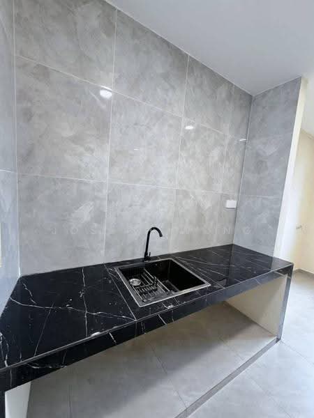 Rumah Flat untuk Dijual di Flat Taman Perling - Joseph Wong - Kitchen - PropertyGuru.com.my
