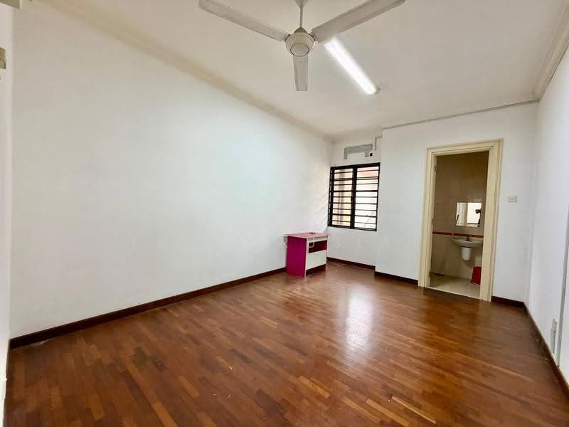 2-storey Terraced House for Sale in Alam Impian (Shah Alam) - Tasya Ruslan - PropertyGuru.com.my