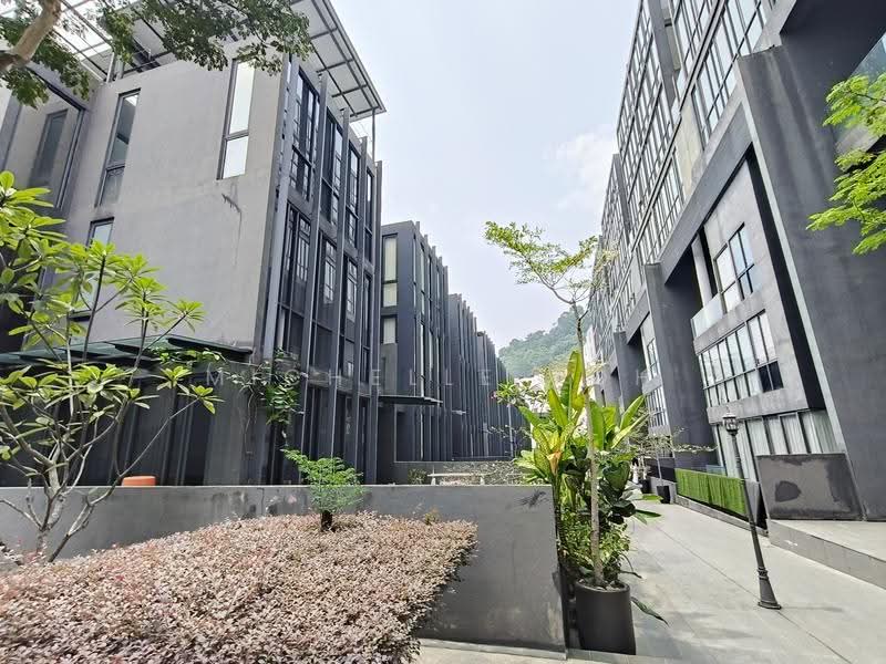 Rumah Teres 4-Tingkat untuk Dijual di Damansara Perdana (Selangor) - Michelle Toh - Exterior - PropertyGuru.com.my