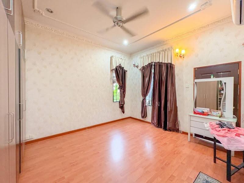 Bungalow House for Sale in Kampung Dato Abu Bakar Baginda (Dengkil) - Ashraff Daniel - PropertyGuru.com.my