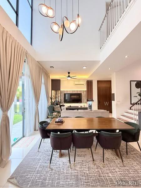 Rumah Berkembar untuk Dijual di Setia Alam (Selangor) - Caden Chew - Living Room - PropertyGuru.com.my