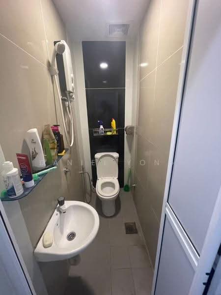 Rumah Teres 1-Tingkat untuk Dijual di Taman Onn Holding (Kulai) - Daniel Yong - Bathroom - PropertyGuru.com.my