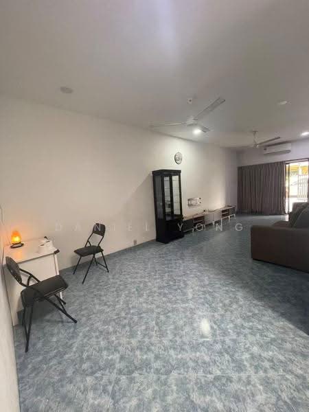 Rumah Teres 1-Tingkat untuk Dijual di Taman Onn Holding (Kulai) - Daniel Yong - Living Room - PropertyGuru.com.my