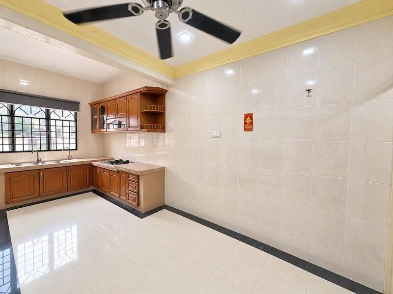 2-storey Terraced House for Sale in Rawang Perdana (Rawang) - Alven Lim - Kitchen - PropertyGuru.com.my