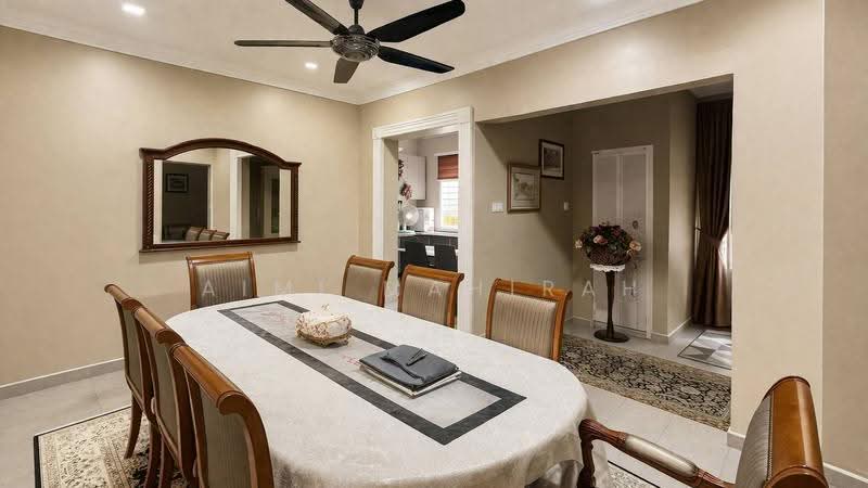 Rumah Berkembar untuk Dijual di Saujana Impian (Kajang) - Aimi Mahirah - Dining Room - PropertyGuru.com.my