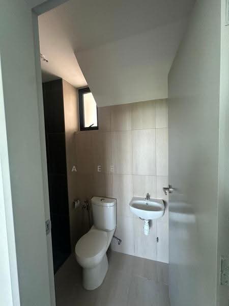 Kondominium untuk Dijual di D' Starlingtton - A Ee Ee - Bathroom - PropertyGuru.com.my