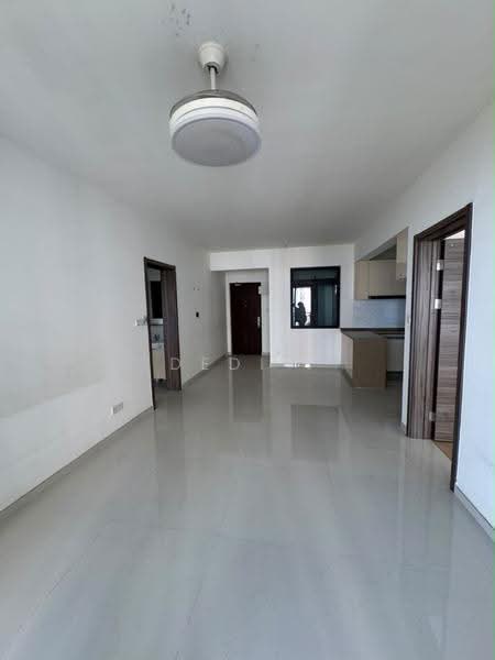 Pangsapuri untuk Disewa di Starview Bay @ Forest City - Dedi . - Living Room - PropertyGuru.com.my