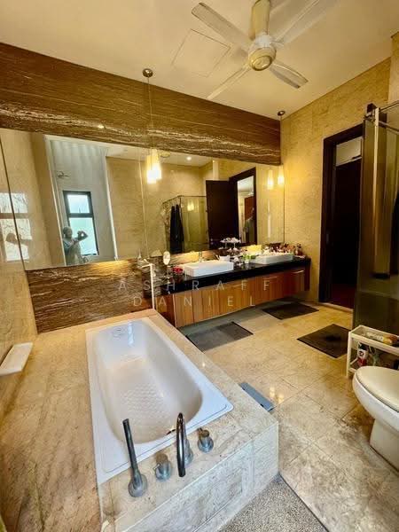Semi-Detached House for Sale in Desa Sri Hartamas (Sri Hartamas) - Ashraff Daniel - Bathroom - PropertyGuru.com.my