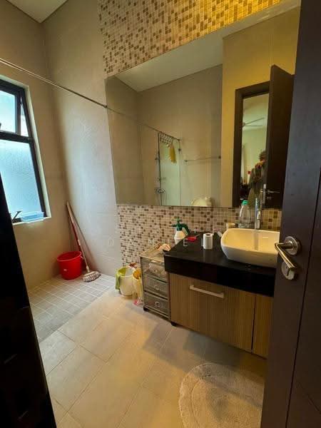 Semi-Detached House for Sale in Desa Sri Hartamas (Sri Hartamas) - Ashraff Daniel - Bathroom - PropertyGuru.com.my