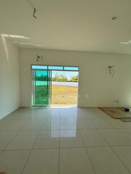 1-storey Terraced House for Sale in Batu Kawan (Penang) - Eva Tan - Living Room - PropertyGuru.com.my