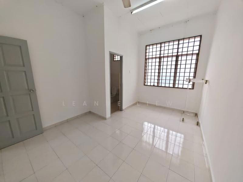 Rumah Teres 2-Tingkat untuk Dijual di Taman Puteri Wangsa (Ulu Tiram) - Leanne Liew - PropertyGuru.com.my