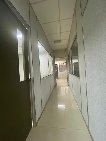 Shop / Office untuk Disewa di Austin (Johor Bahru) - Royz Ng - Corridor - PropertyGuru.com.my