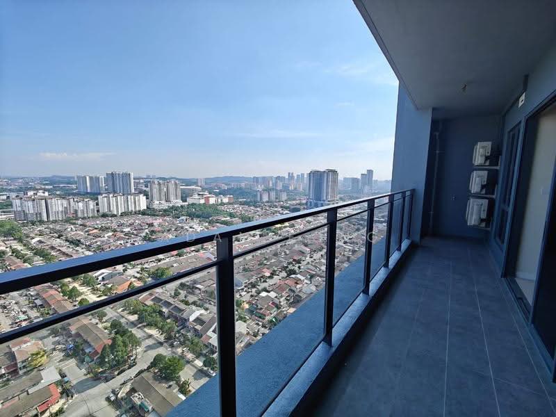 Kediaman Servis untuk Disewa di 8th & Stellar - Adam Fong - Balcony - PropertyGuru.com.my