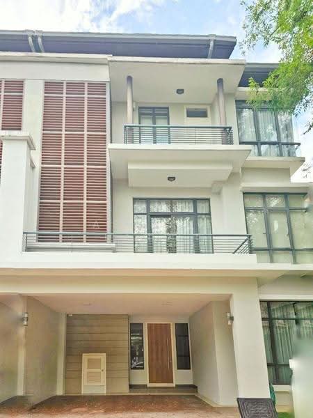 Semi-Detached House for Sale in Sungai Besi (Kuala Lumpur) - Ashraff Daniel - Exterior - PropertyGuru.com.my