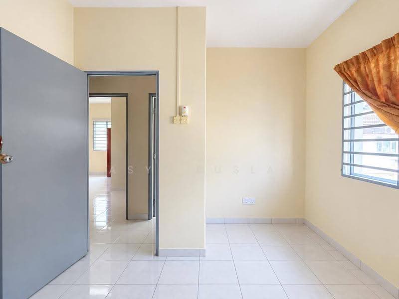 Semi-Detached House for Sale in Taman Tasik Semenyih (Semenyih) - Tasya Ruslan - PropertyGuru.com.my