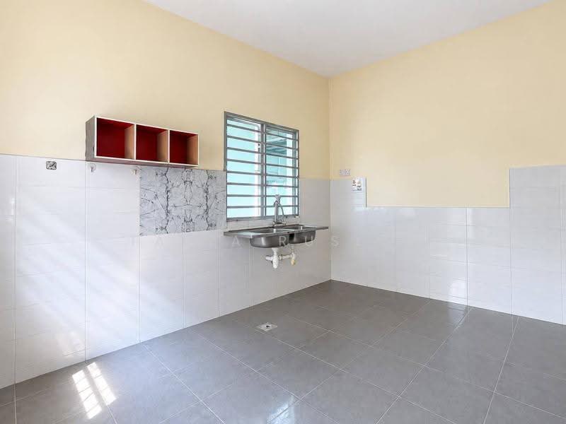 Semi-Detached House for Sale in Taman Tasik Semenyih (Semenyih) - Tasya Ruslan - PropertyGuru.com.my
