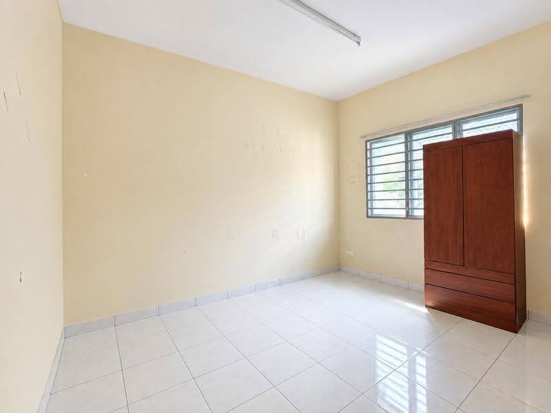 Semi-Detached House for Sale in Taman Tasik Semenyih (Semenyih) - Tasya Ruslan - PropertyGuru.com.my