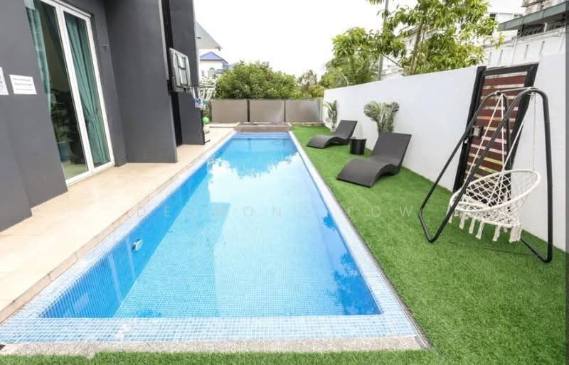Bungalow House for Rent in Taman Desa Ros (Kajang) - Desmond Low - Exterior - PropertyGuru.com.my