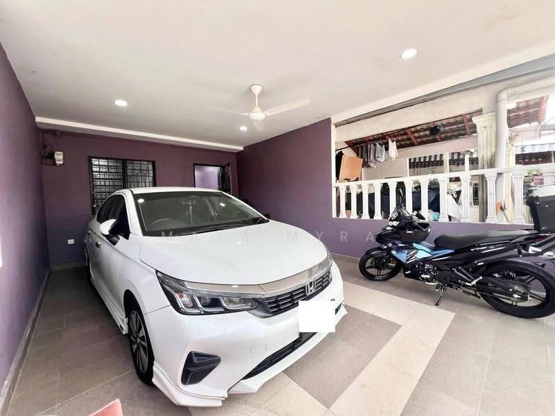 Rumah Teres 2-Tingkat untuk Dijual di Shah Alam (Selangor) - Maya Myra - Car Park - PropertyGuru.com.my