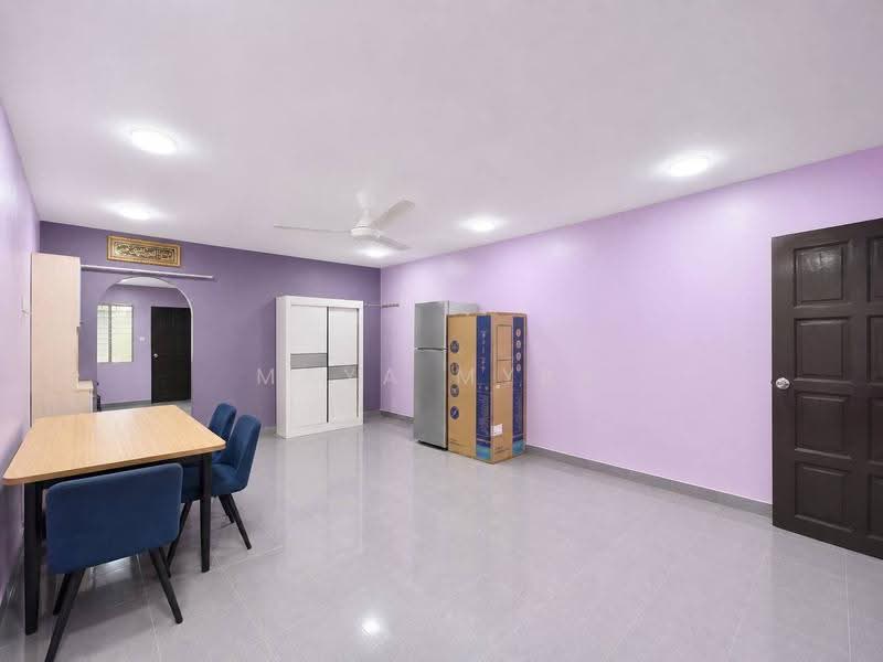 Rumah Teres 2-Tingkat untuk Dijual di Shah Alam (Selangor) - Maya Myra - Living Room - PropertyGuru.com.my