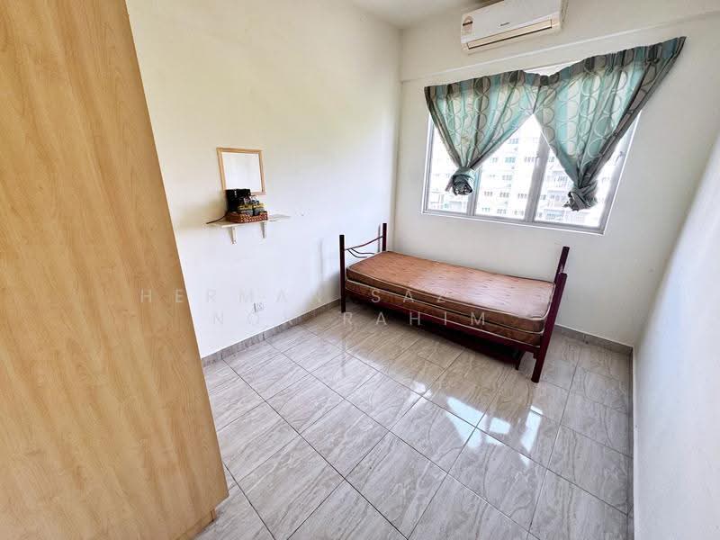 Pangsapuri untuk Dijual di Vesta View - Herman Sazwan Nor Rahim - Bedroom - PropertyGuru.com.my