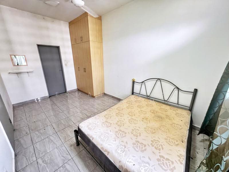 Pangsapuri untuk Dijual di Vesta View - Herman Sazwan Nor Rahim - Bedroom - PropertyGuru.com.my