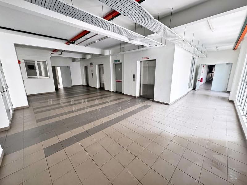 Pangsapuri untuk Dijual di Vesta View - Herman Sazwan Nor Rahim - Corridor - PropertyGuru.com.my
