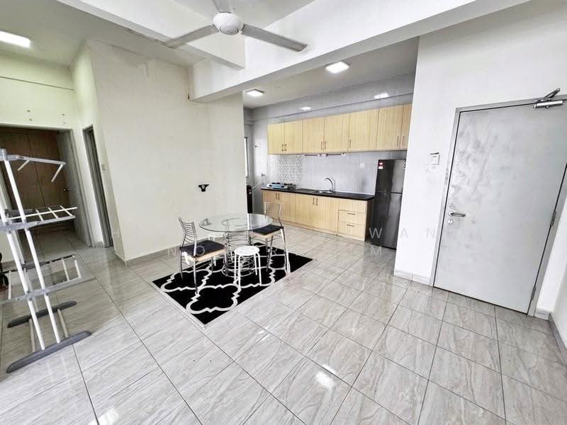 Pangsapuri untuk Dijual di Vesta View - Herman Sazwan Nor Rahim - Dining Room - PropertyGuru.com.my