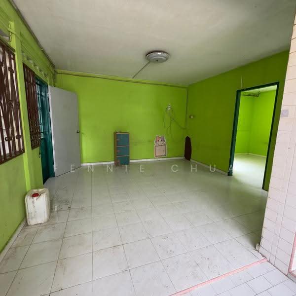 Flat for Sale at Flat Bandar Selesa Jaya @ Jalan Silat Gayong - Fennie Chua - Living Room - PropertyGuru.com.my