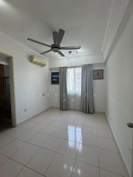 Kondominium untuk Disewa di Perdana Emerald - Frederick Tan - Master Bedroom - PropertyGuru.com.my