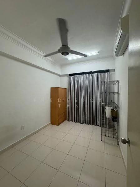 Kondominium untuk Disewa di Perdana Emerald - Frederick Tan - Bedroom - PropertyGuru.com.my
