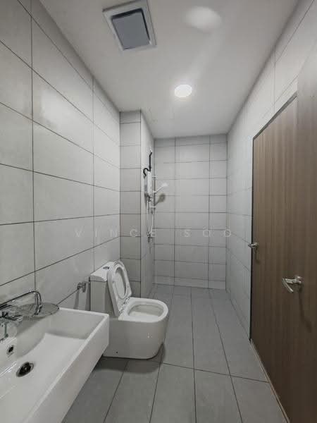 Service Residence for Sale at Meldrum Heights (Residensi Meldrum) - Vince Soo - Bathroom - PropertyGuru.com.my