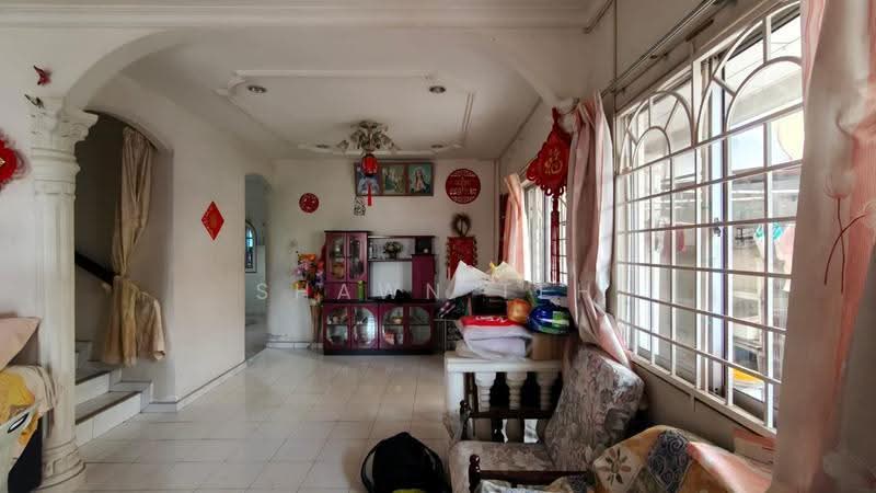 Rumah Teres 2-Tingkat untuk Dijual di Taman Bertam Jaya (Cheng) - Shawn Teh - Living Room - PropertyGuru.com.my