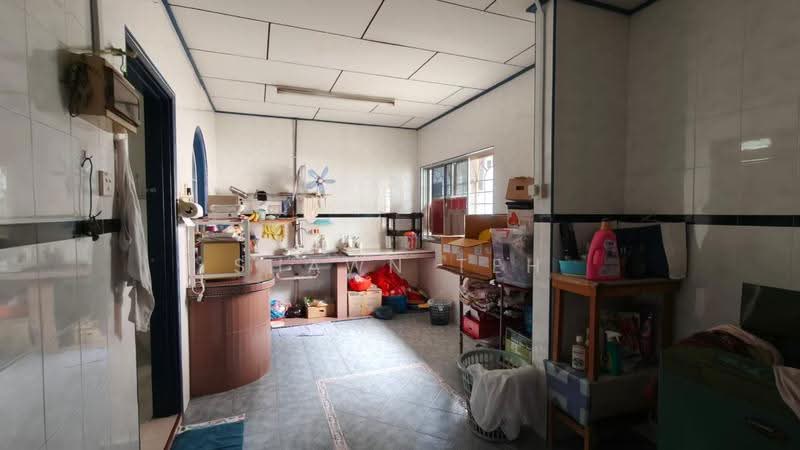 Rumah Teres 2-Tingkat untuk Dijual di Taman Bertam Jaya (Cheng) - Shawn Teh - Kitchen - PropertyGuru.com.my