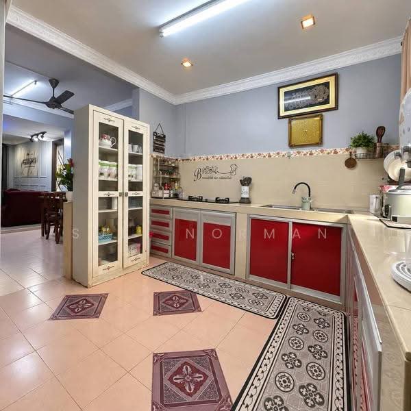 Rumah Teres 2-Tingkat untuk Dijual di Bandar Indahpura (Kulai) - Sufi Norman - Kitchen - PropertyGuru.com.my