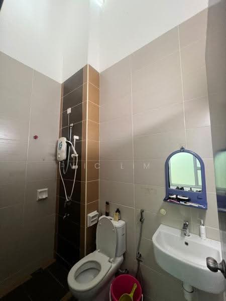 Cluster House for Sale in Taman Mount Austin (Tebrau) - Vic Lim - Bathroom - PropertyGuru.com.my