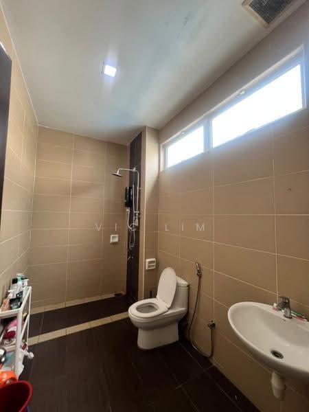 Cluster House for Sale in Taman Mount Austin (Tebrau) - Vic Lim - Bathroom - PropertyGuru.com.my