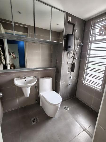 Kediaman Servis untuk Disewa di D'Putra Suites - Daniel Yong - Bathroom - PropertyGuru.com.my