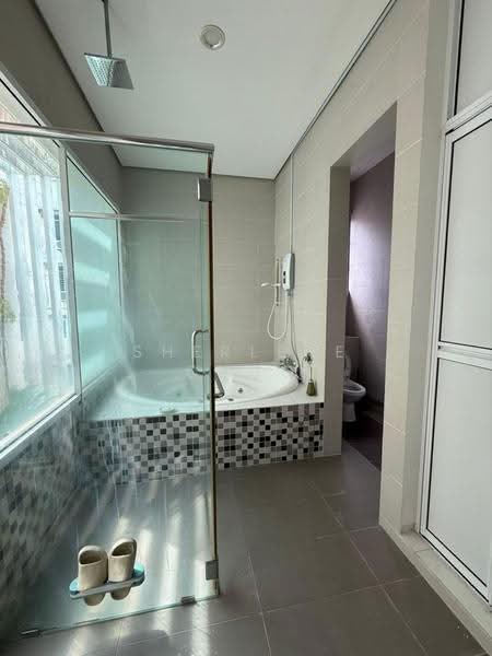3-storey Terraced House for Sale in Bayan Lepas (Penang) - Sherlene Choo - Bathroom - PropertyGuru.com.my