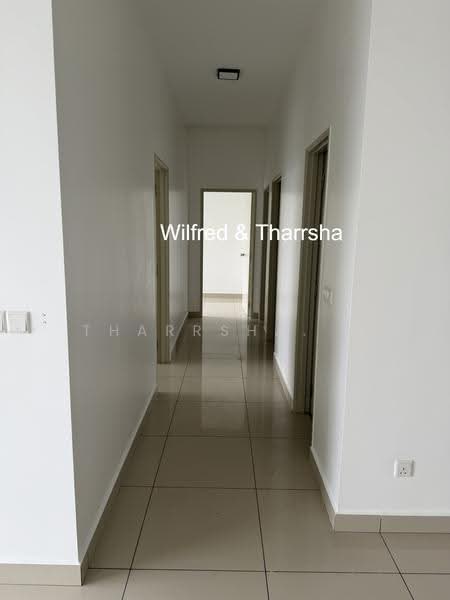 Kondominium untuk Dijual di Opal Residence - Tharrsha. T - Corridor - PropertyGuru.com.my
