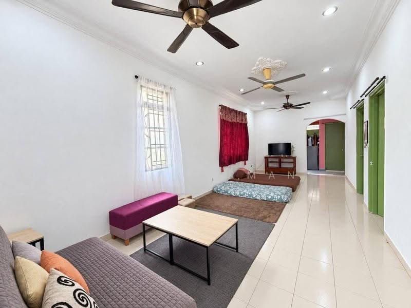 1-storey Terraced House for Sale in Taman Nusa Damai (Pasir Gudang) - Sufi Norman - Living Room - PropertyGuru.com.my