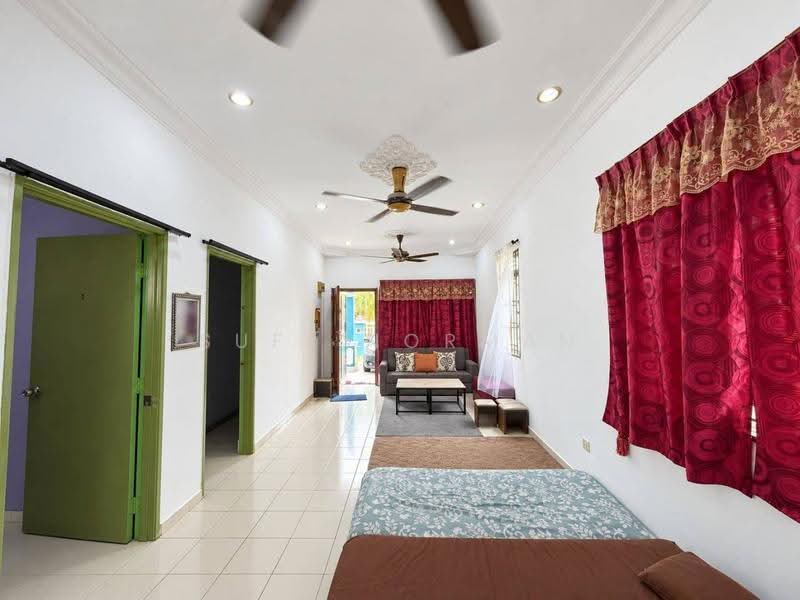 1-storey Terraced House for Sale in Taman Nusa Damai (Pasir Gudang) - Sufi Norman - Living Room - PropertyGuru.com.my