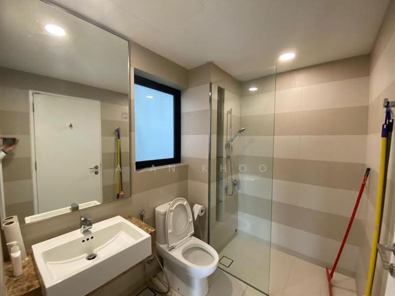 Kondominium untuk Dijual di Westside Three - Alan Khoo - Bathroom - PropertyGuru.com.my