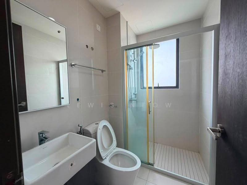 Kondominium untuk Dijual di Bay Point @ Country Garden Danga Bay - Lewis Neow - Bathroom - PropertyGuru.com.my