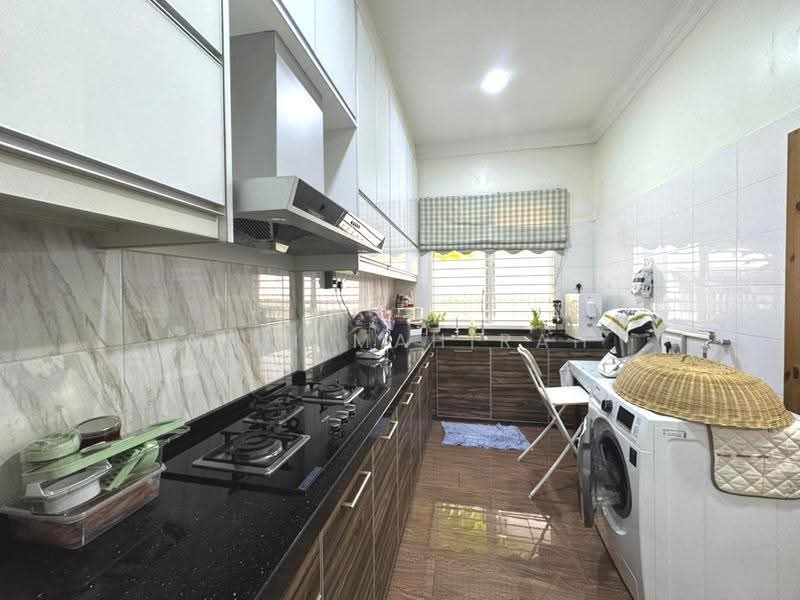 Rumah Berkembar untuk Dijual di Saujana Impian (Kajang) - Aimi Mahirah - Kitchen - PropertyGuru.com.my